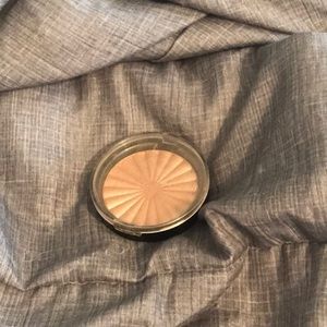 Ofra highlighter